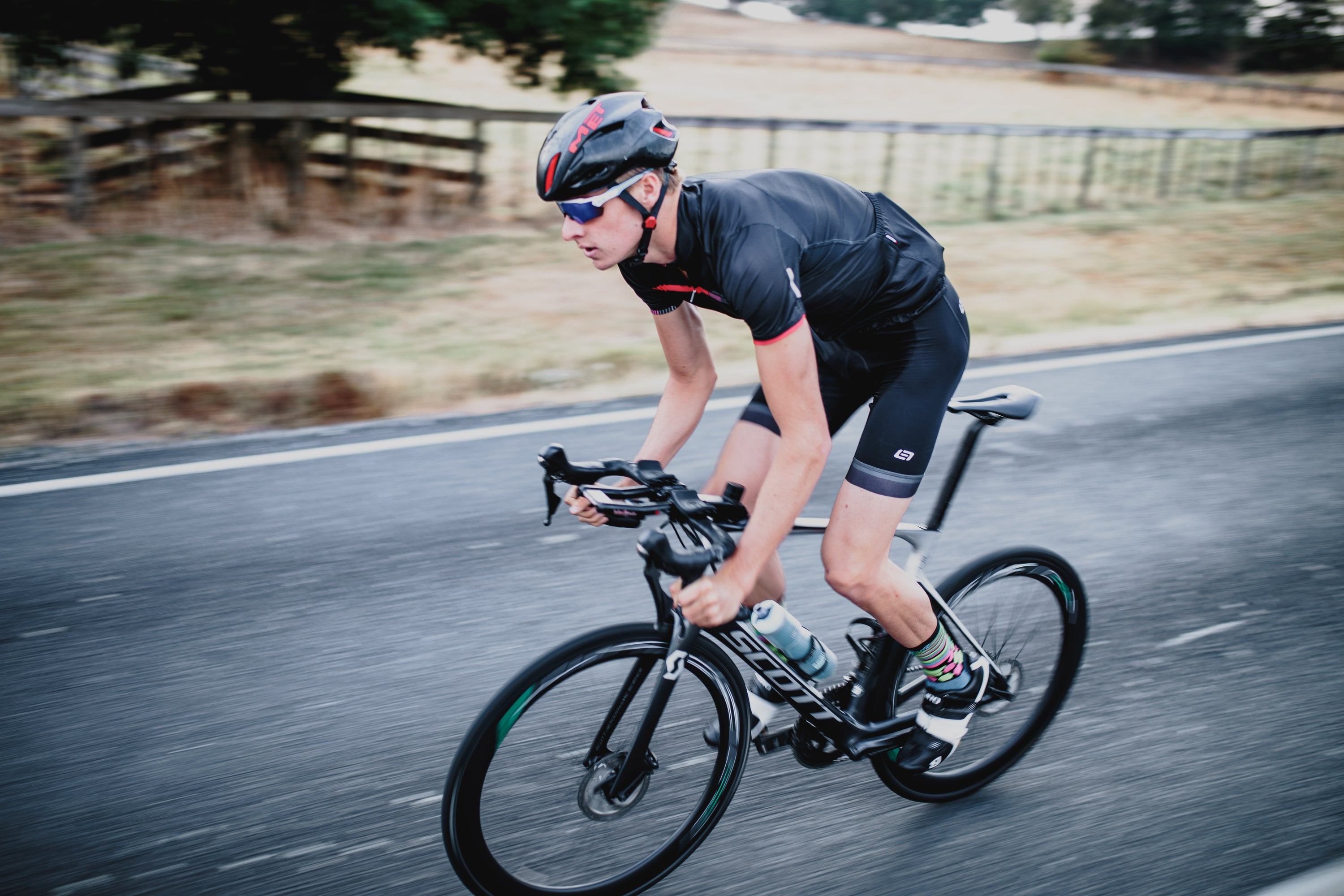 WHAT TYRES DO OUR TEAM RIDERS RUN?